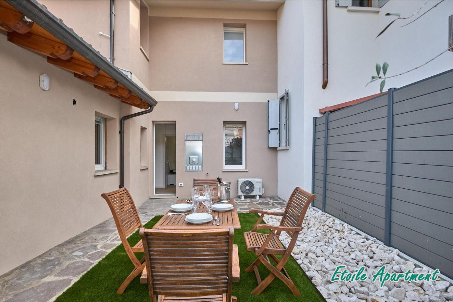 Casa Monique Apartments Desenzano del Garda Exteriér fotografie